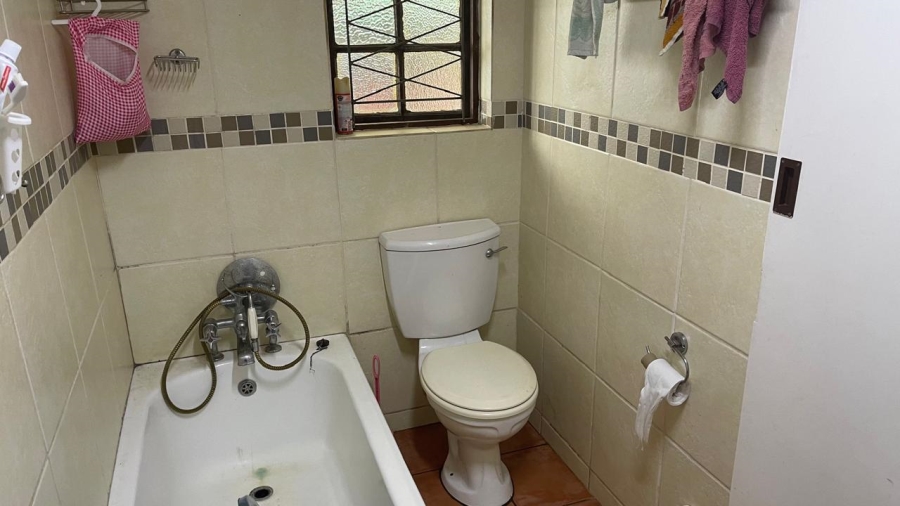 2 Bedroom Property for Sale in Forest Hill Eastern Cape